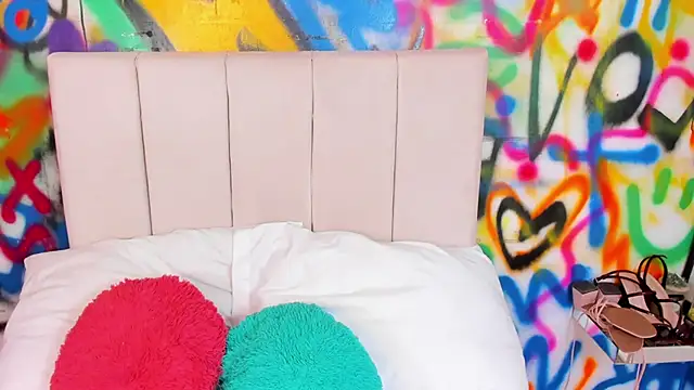 Liana Bernocchi online show from 03/04/26, 08:48