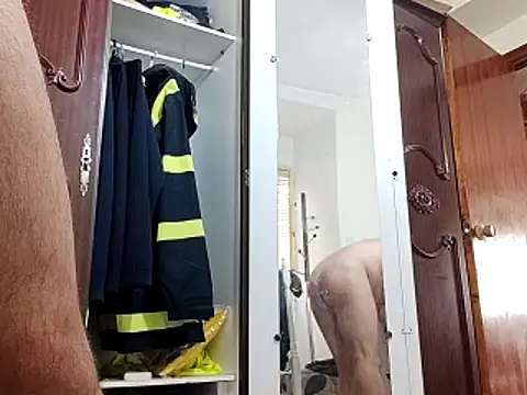 Snapshot of solitoooocam687 chatting on 11/06/25, 11:22 solitoooocam687 online show from 11/06/25, 11:22