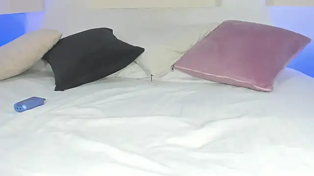 Snapshot of Thedol1 chatting on 01/26/25, 05:13 Thedol1 online show from 01/26/25, 05:13