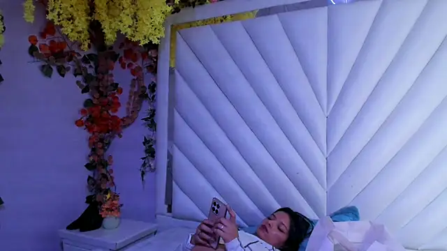 MaddyHudson online show from 02/26/26, 08:52