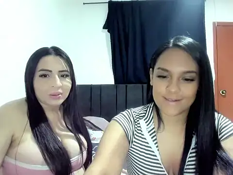EmmaHole  online show from 04/23/26, 05:08