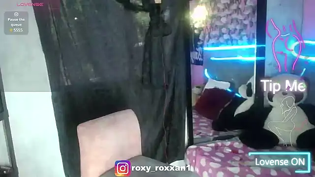 roxy roxxan online show from 03/15/25, 01:07