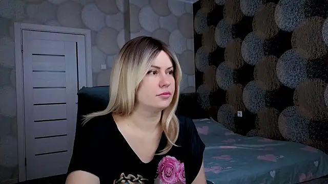 Snapshot of natusik chatting on 12/05/24, 05:26 natusik online show from 12/05/24, 05:26