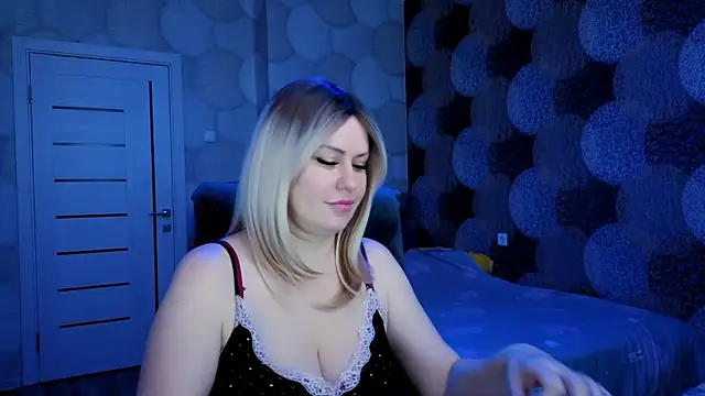 Snapshot of natusik chatting on 12/22/24, 03:44 natusik online show from 12/22/24, 03:44