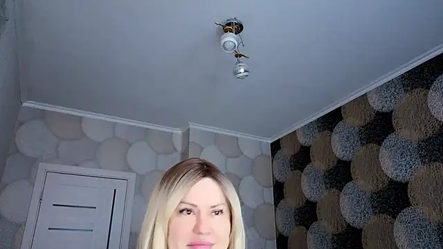 Snapshot of natusik chatting on 01/15/25, 05:19 natusik online show from 01/15/25, 05:19