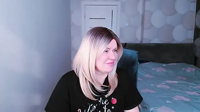 Snapshot of natusik chatting on 02/11/25, 08:58 natusik online show from 02/11/25, 08:58