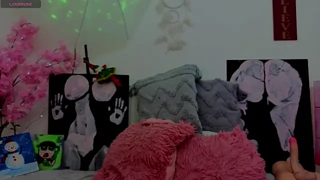 KilyetVera3x online show from 12/21/25, 04:52