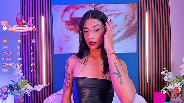 sofiaa grey  online show from 09/29/25, 01:49