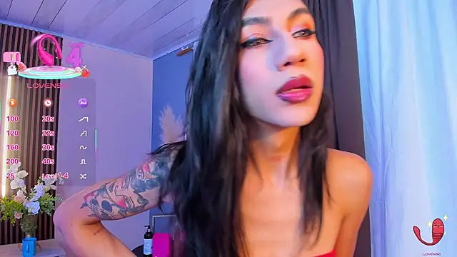 sofiaa grey  online show from 10/16/25, 12:17