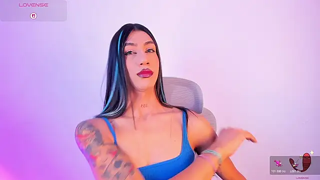 sofiaa grey  online show from 11/14/25, 12:48