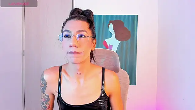 sofiaa grey  online show from 02/20/26, 02:17