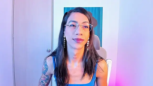 sofiaa grey  online show from 04/23/26, 04:31