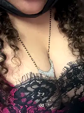 Snehameowwxh online show from 11/14/25, 05:00