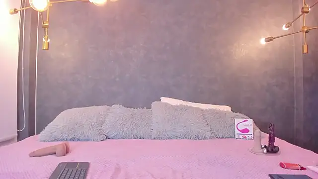 leigh-angels online show from 11/14/25, 10:51