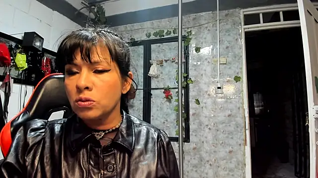 Erlinda-engel online show from 02/18/25, 11:55