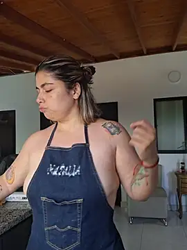 Juliietha servas online show from 03/13/26, 05:30