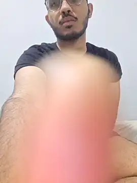 Snapshot of alesssterling chatting on 12/18/25, 03:40 alesssterling online show from 12/18/25, 03:40