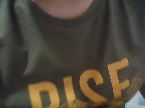 Snapshot of alesssterling chatting on 02/26/26, 08:19 alesssterling online show from 02/26/26, 08:19