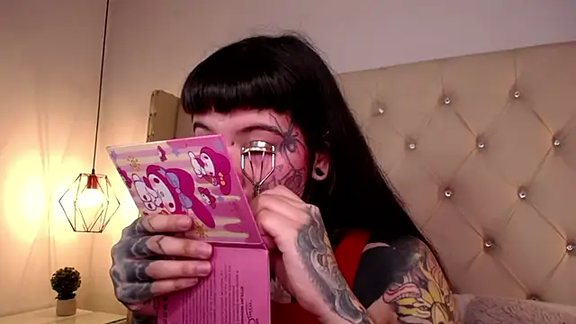 Snapshot of SylveonFox chatting on 12/03/24, 01:10 SylveonFox online show from 12/03/24, 01:10