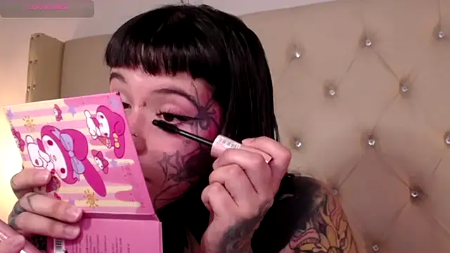 Snapshot of SylveonFox chatting on 12/05/24, 01:06 SylveonFox online show from 12/05/24, 01:06