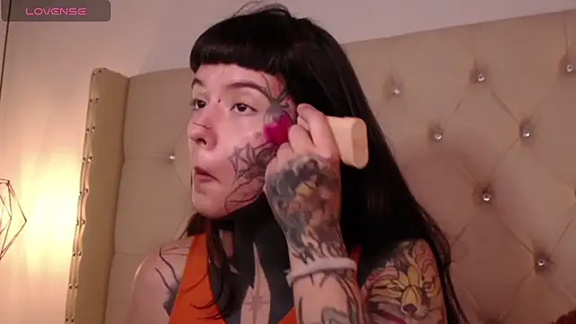 Snapshot of SylveonFox chatting on 12/08/24, 02:30 SylveonFox online show from 12/08/24, 02:30