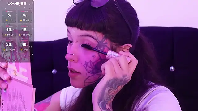 Snapshot of SylveonFox chatting on 01/21/25, 03:32 SylveonFox online show from 01/21/25, 03:32