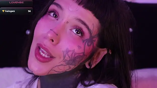 Snapshot of SylveonFox chatting on 01/28/25, 08:47 SylveonFox online show from 01/28/25, 08:47