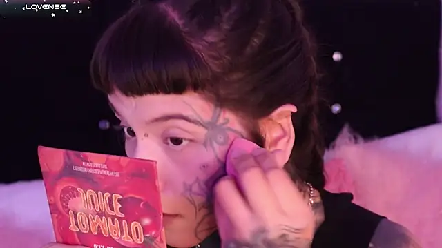 Snapshot of SylveonFox chatting on 02/04/25, 05:34 SylveonFox online show from 02/04/25, 05:34