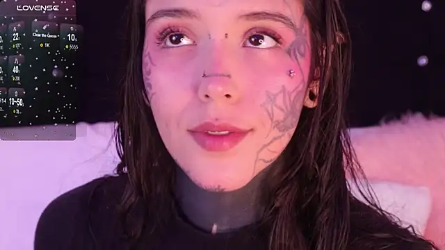 Snapshot of SylveonFox chatting on 02/16/25, 11:48 SylveonFox online show from 02/16/25, 11:48