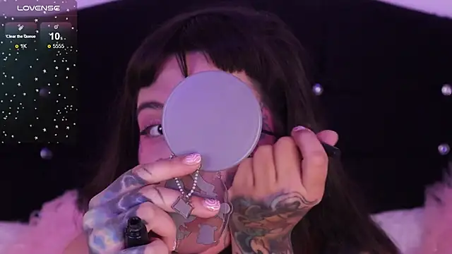 Snapshot of SylveonFox chatting on 02/21/25, 05:42 SylveonFox online show from 02/21/25, 05:42