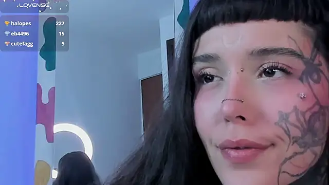 Snapshot of SylveonFox chatting on 03/09/25, 12:42 SylveonFox online show from 03/09/25, 12:42