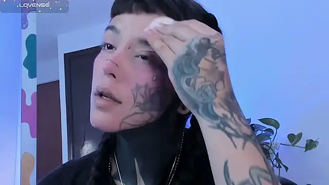 Snapshot of SylveonFox chatting on 03/11/25, 10:40 SylveonFox online show from 03/11/25, 10:40