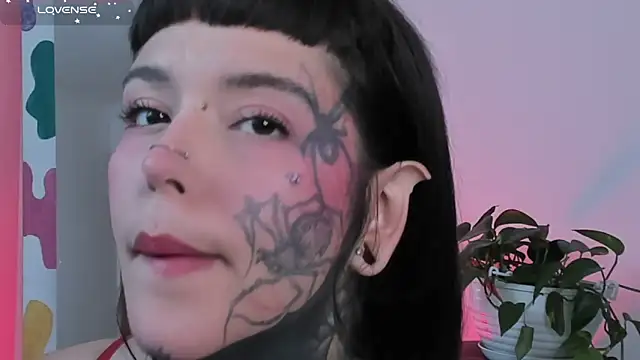 Snapshot of SylveonFox chatting on 03/12/25, 07:38 SylveonFox online show from 03/12/25, 07:38