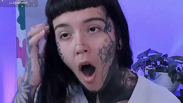 Snapshot of SylveonFox chatting on 03/17/25, 10:38 SylveonFox online show from 03/17/25, 10:38