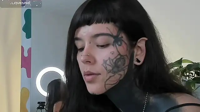 Snapshot of SylveonFox chatting on 03/18/25, 10:36 SylveonFox online show from 03/18/25, 10:36