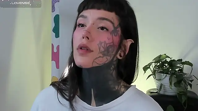 Snapshot of SylveonFox chatting on 03/21/25, 09:34 SylveonFox online show from 03/21/25, 09:34