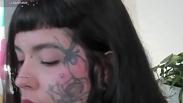 Snapshot of SylveonFox chatting on 03/22/25, 12:25 SylveonFox online show from 03/22/25, 12:25