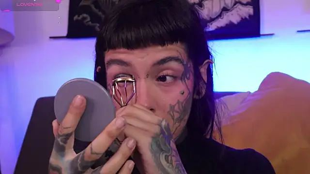 Snapshot of SylveonFox chatting on 10/30/25, 09:00 SylveonFox online show from 10/30/25, 09:00