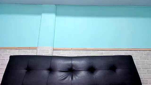 emily hunter12 online show from 10/03/25, 02:03