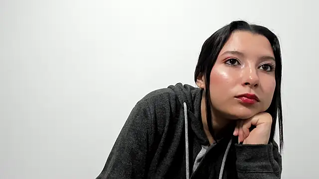 cami-01 online show from 11/07/25, 08:53