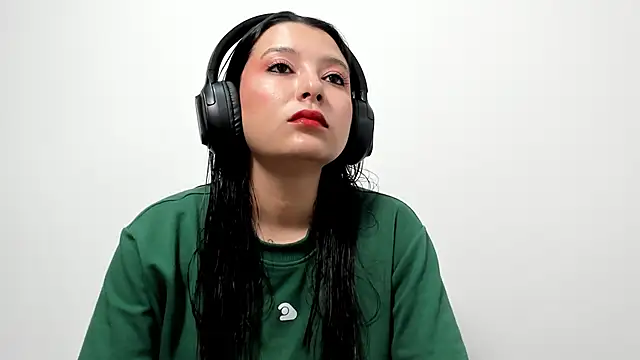 cami-01 online show from 12/04/25, 09:01