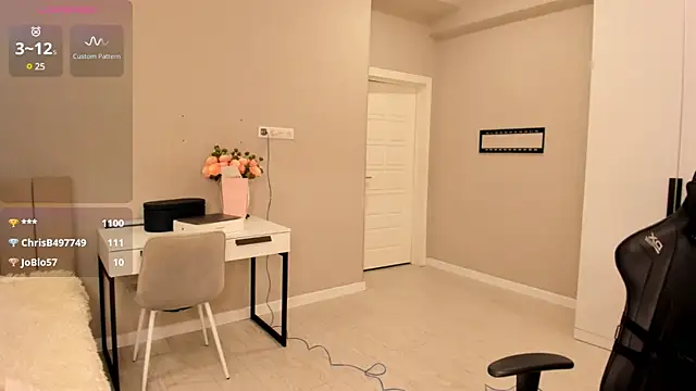 Snapshot of aya_shy chatting on 01/19/25, 04:36 aya shy online show from 01/19/25, 04:36