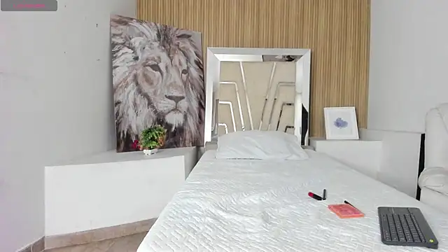 LaurenSnow online show from 04/23/26, 03:03