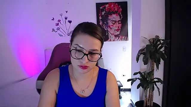 esmeraldaa230 online show from 03/20/26, 07:30