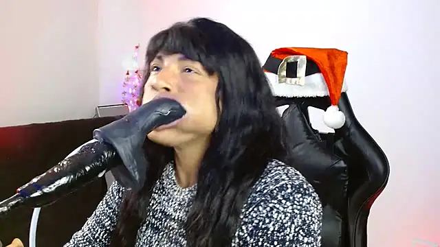 Snapshot of Anabel693 chatting on 12/22/24, 10:28 Anabel693 online show from 12/22/24, 10:28