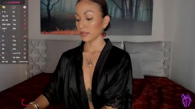 Snapshot of LunaRuso chatting on 02/13/25, 02:34 LunaRuso online show from 02/13/25, 02:34