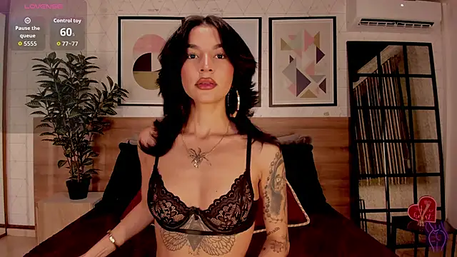 LunaRuso online show from 10/29/25, 08:10