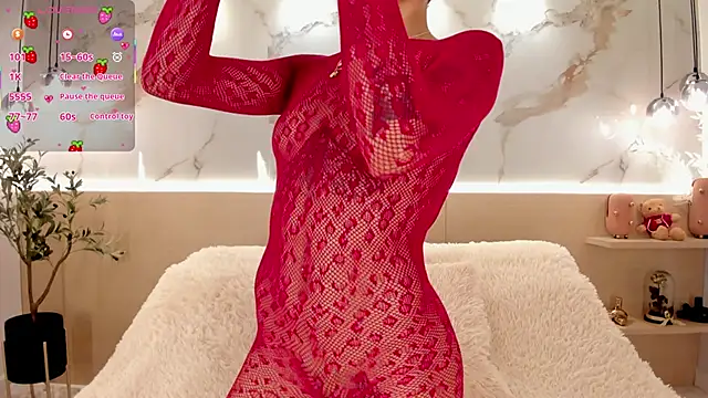 LunaRuso online show from 03/07/26, 04:59