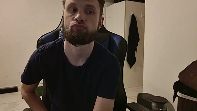 Talenjames4 online show from 12/05/25, 01:47