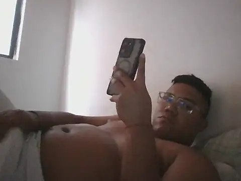 juniorxxx14 online show from 04/23/26, 07:38